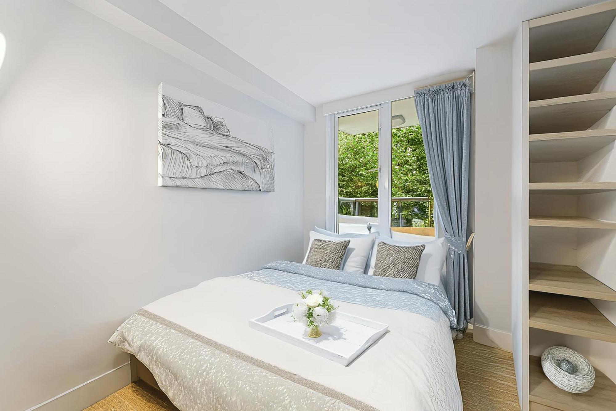 Waterfront 2br Retreat In Coal Harbour Walk Everywhere * Vancouver