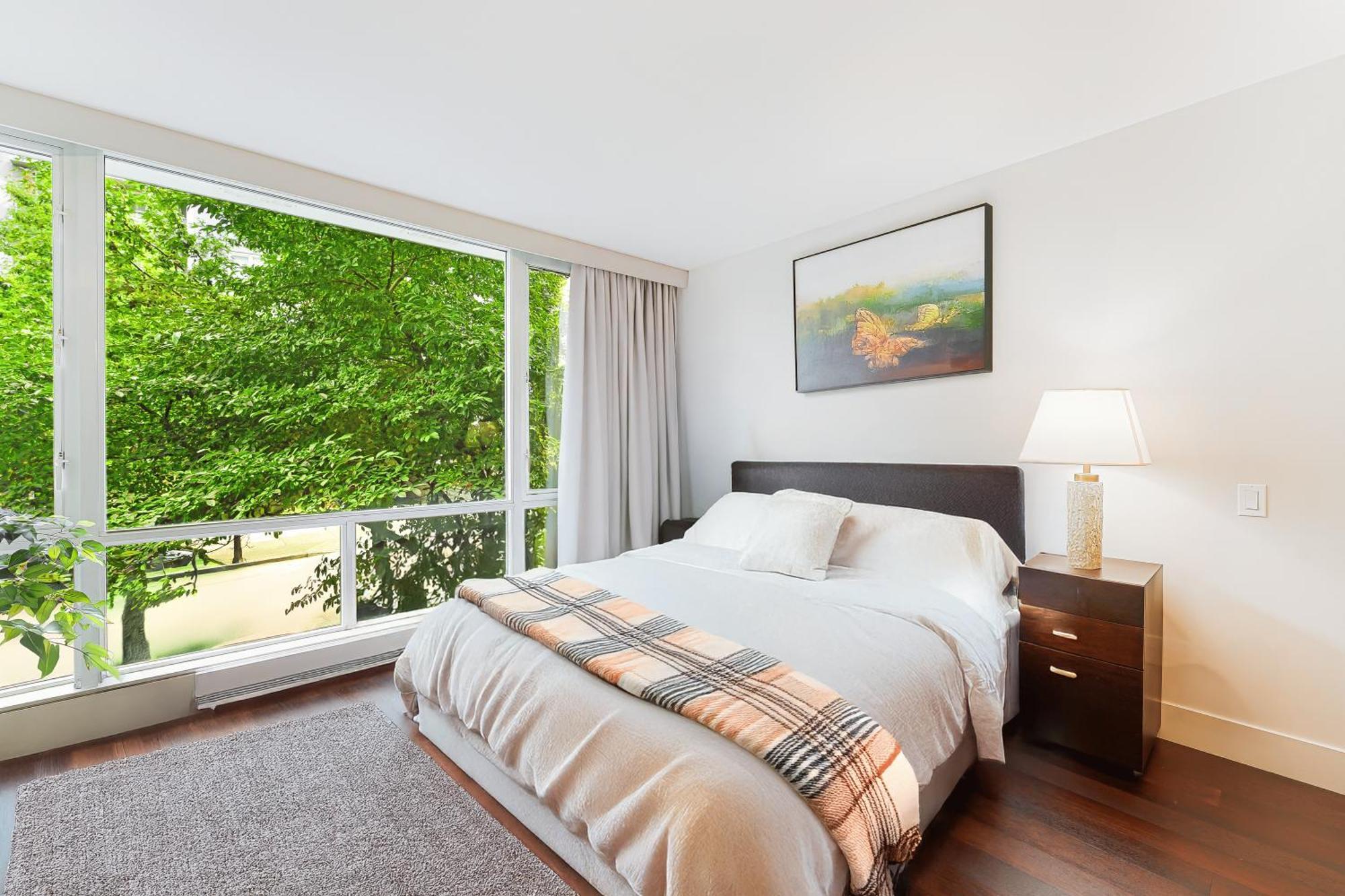 Waterfront 2br Retreat In Coal Harbour Walk Everywhere Apartment Vancouver