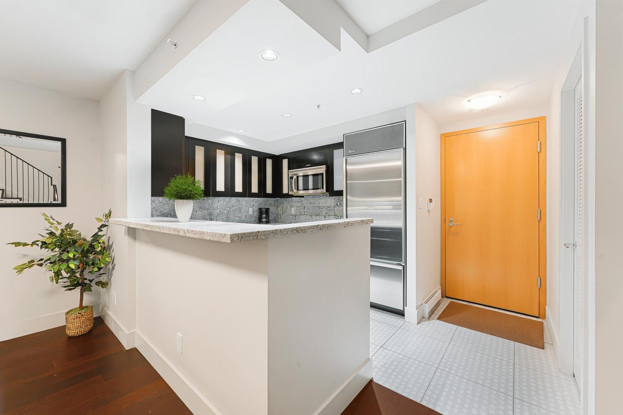 Apartment Waterfront 2br Retreat In Coal Harbour Walk Everywhere Vancouver
